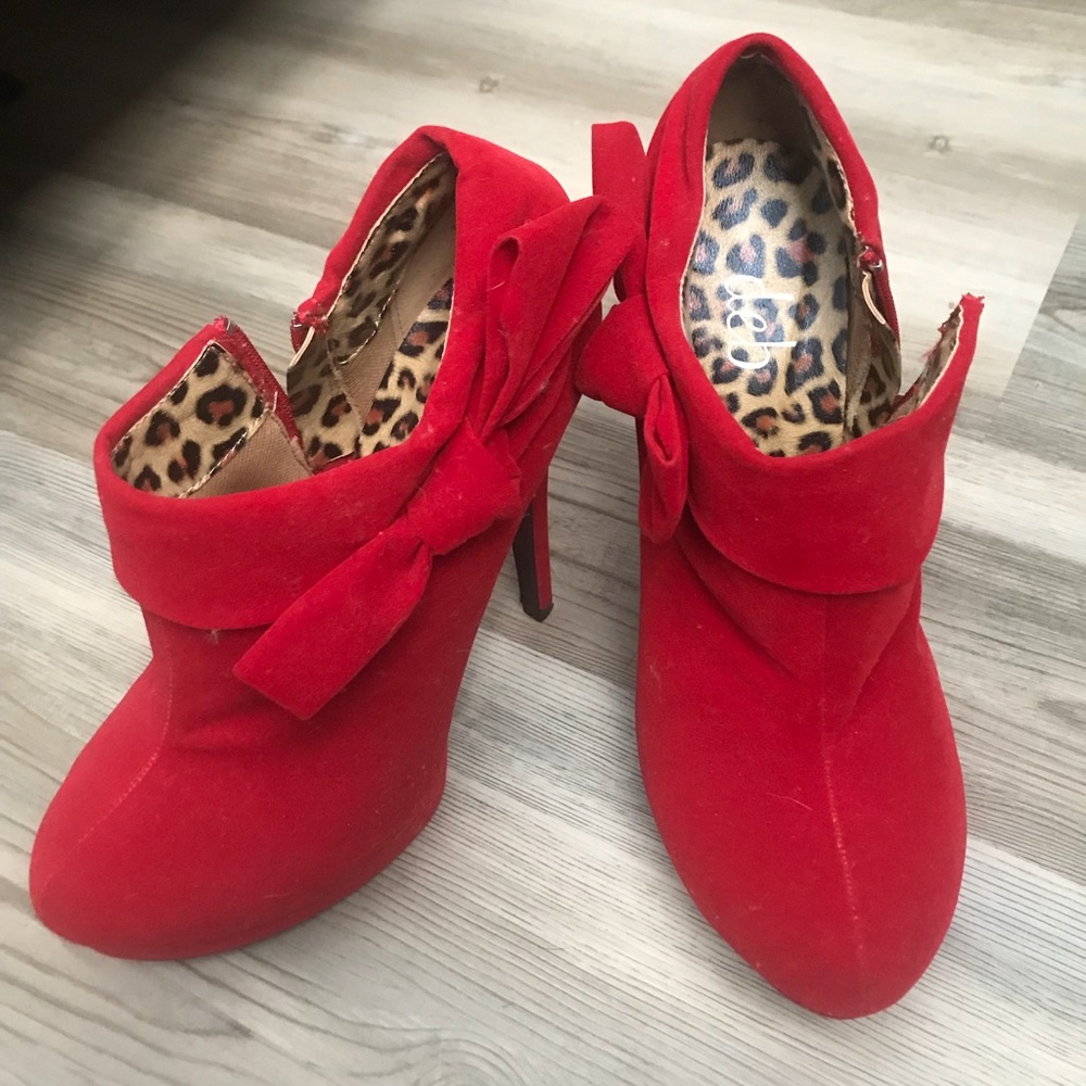Deb Suede red heels with a bow